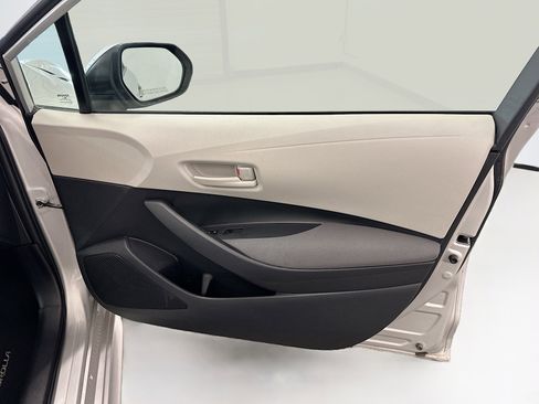 Used 2023 Toyota Corolla LE image 33