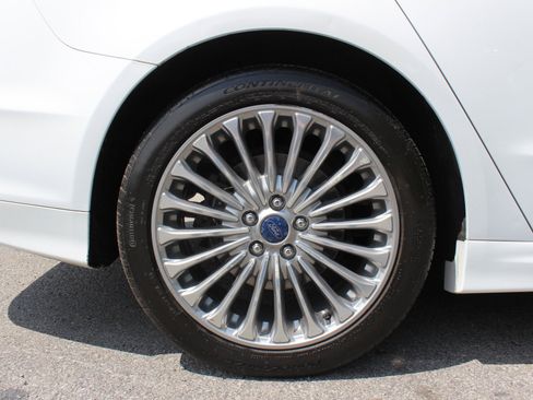 Used 2014 Ford Fusion Titanium FWD image 39