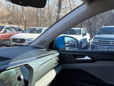 Certified 2023 Volkswagen Taos SEL image 21