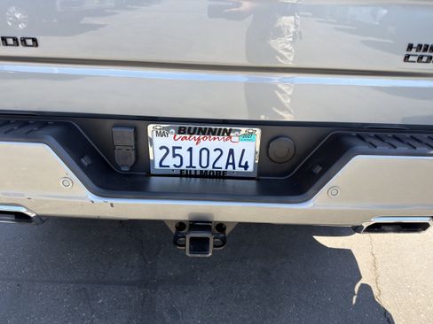 Used 2024 Chevrolet Silverado 1500 High Country w/ High Country Premium Package AWD/4WD image 16