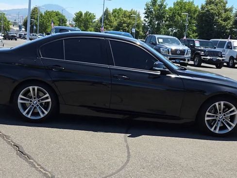 Used 2013 BMW 335i Sedan RWD image 9