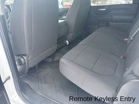 Used 2022 Chevrolet Silverado 2500 Custom w/ Custom Value Package image 16