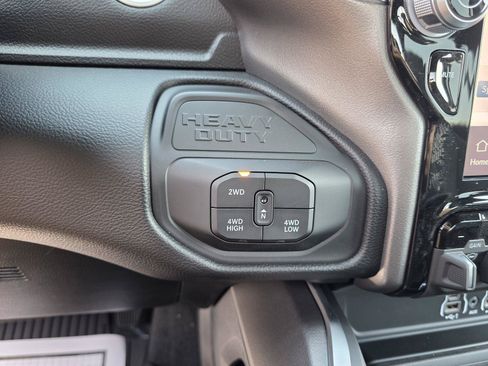 New 2026 RAM 2500 Big Horn AWD/4WD image 15