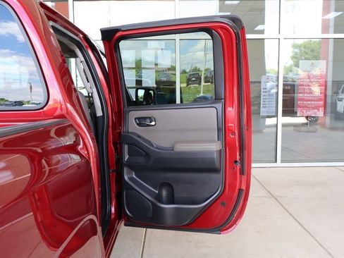 Used 2022 Nissan Frontier SV w/ Technology Package RWD image 33
