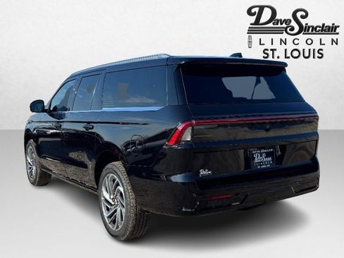 New 2026 Lincoln Navigator L Reserve image 7