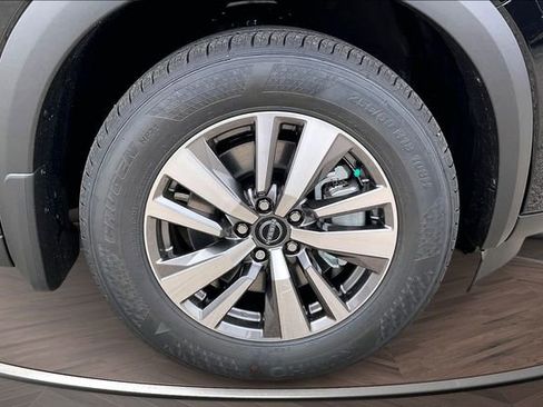 New 2026 Nissan Pathfinder SL AWD/4WD image 12