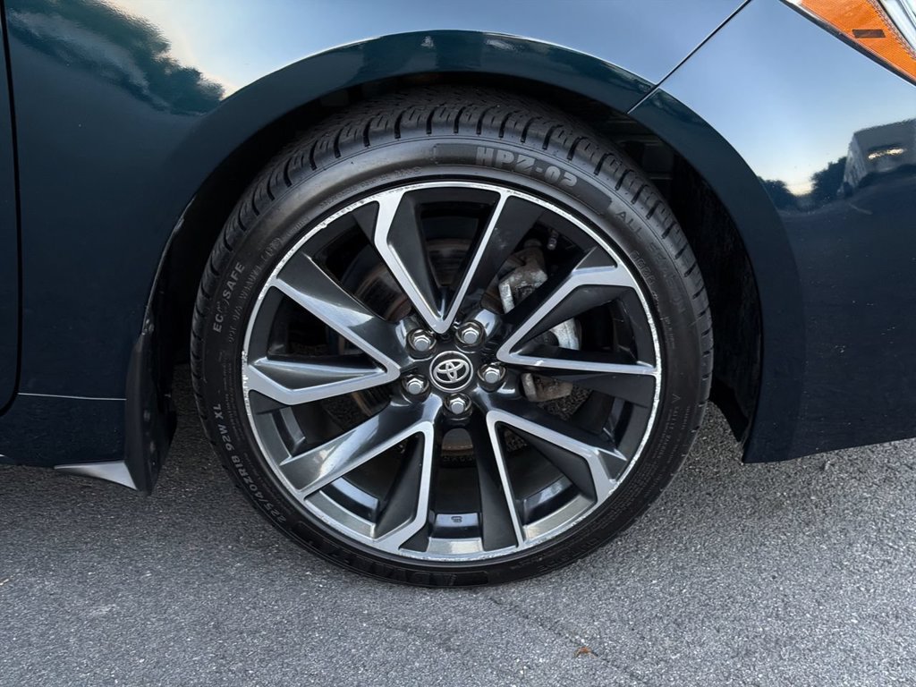 Used 2019 Toyota Corolla XSE FWD image 13