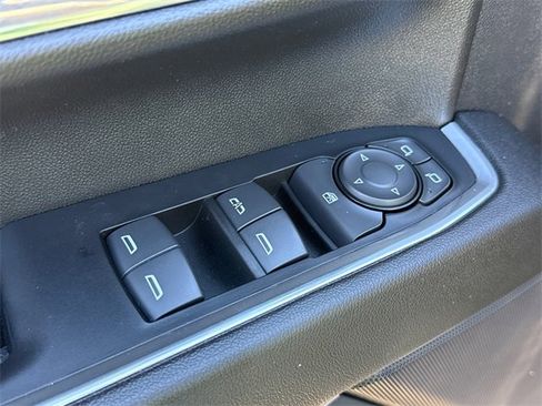 Used 2024 Chevrolet Silverado 2500 LT image 21