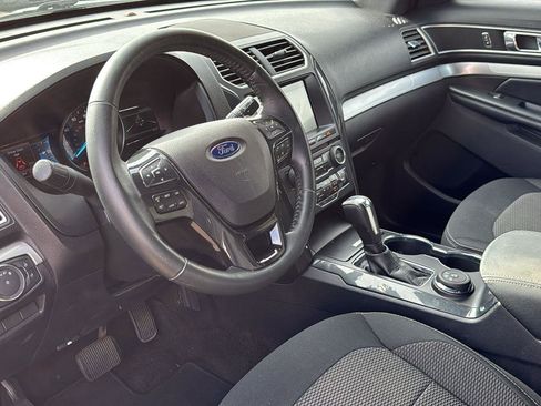 Used 2017 Ford Explorer XLT w/ Equipment Group 201A image 19