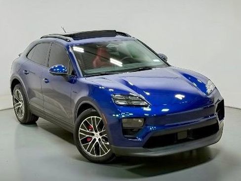 Used 2025 Porsche Macan 4S Electric w/ Premium Package image 6