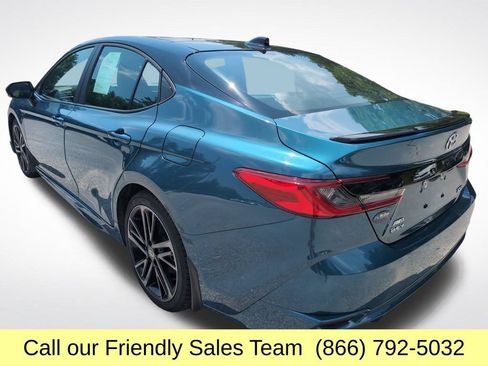 Used 2025 Toyota Camry XSE AWD/4WD image 3