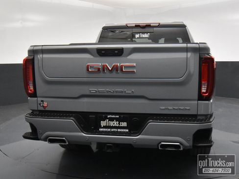 Used 2024 GMC Sierra 1500 Denali image 6