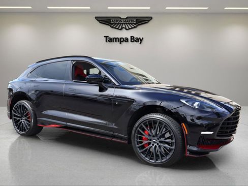 Used 2024 Aston Martin DBX 707 image 7