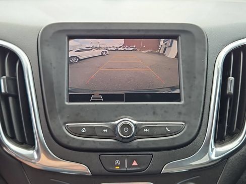 Used 2022 Chevrolet Equinox LT FWD image 17