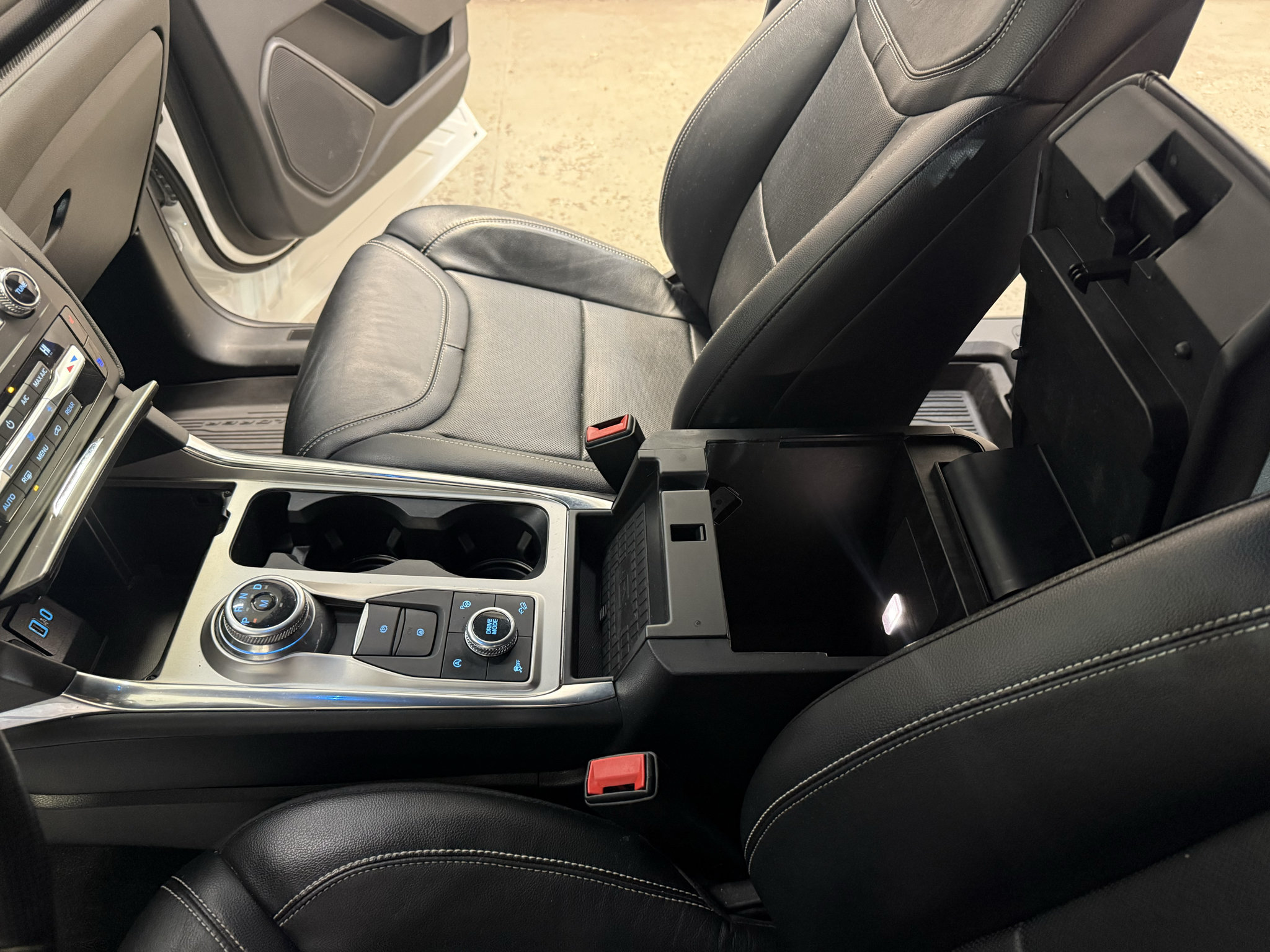 Used 2020 Ford Explorer ST w/ Premium Technology Package AWD/4WD image 15