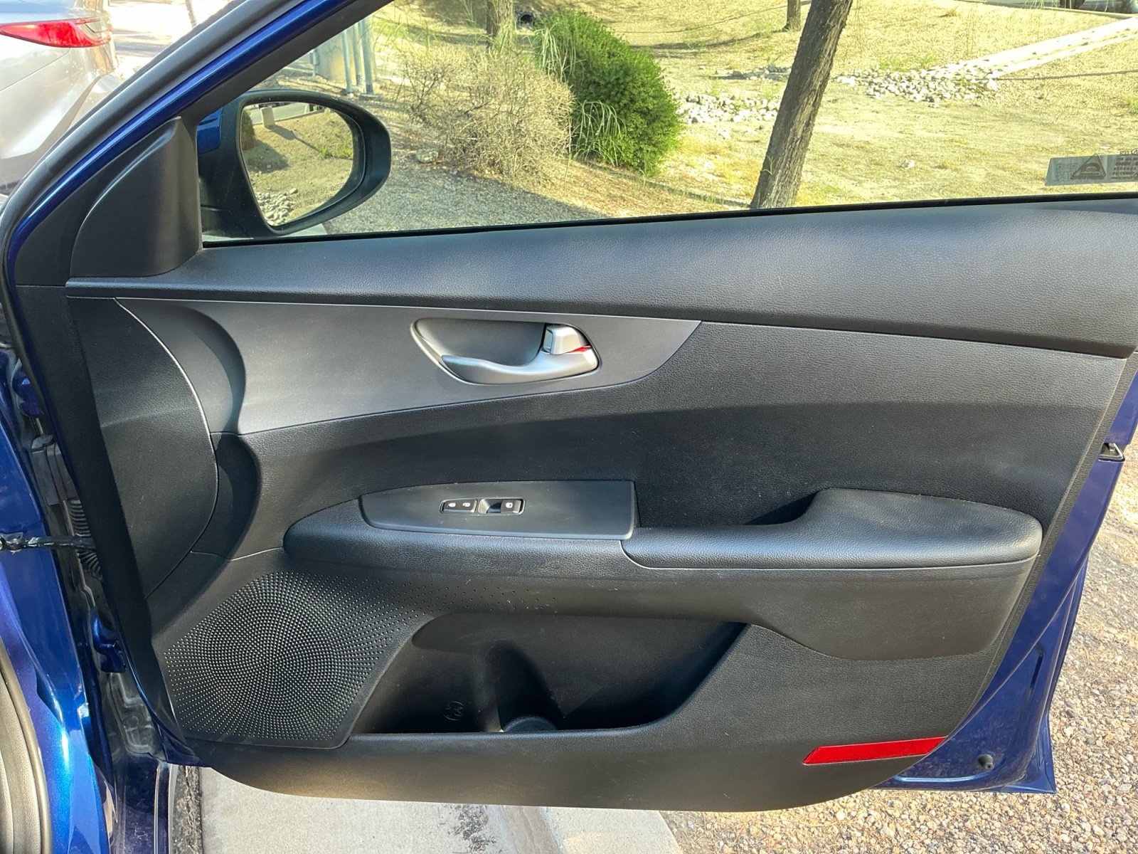 Used 2019 Kia Forte LXS FWD image 16