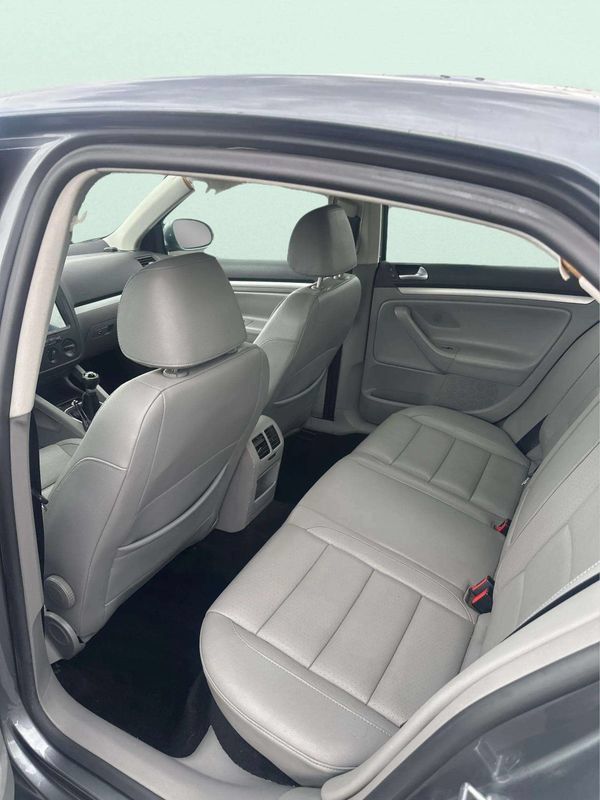 Used 2007 Volkswagen Jetta Wolfsburg Edition FWD image 14