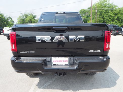 New 2025 RAM 2500 Limited image 7
