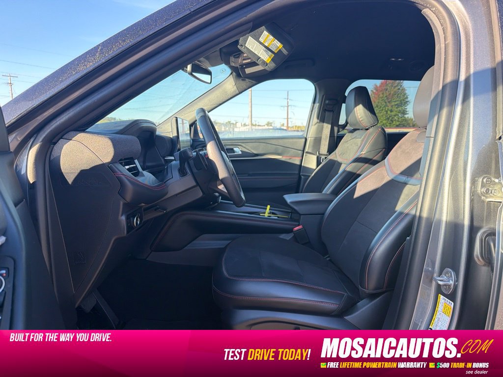 Used 2025 Ford Explorer ST AWD/4WD image 7