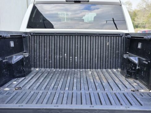 Used 2024 Toyota Tacoma TRD Off-Road image 30