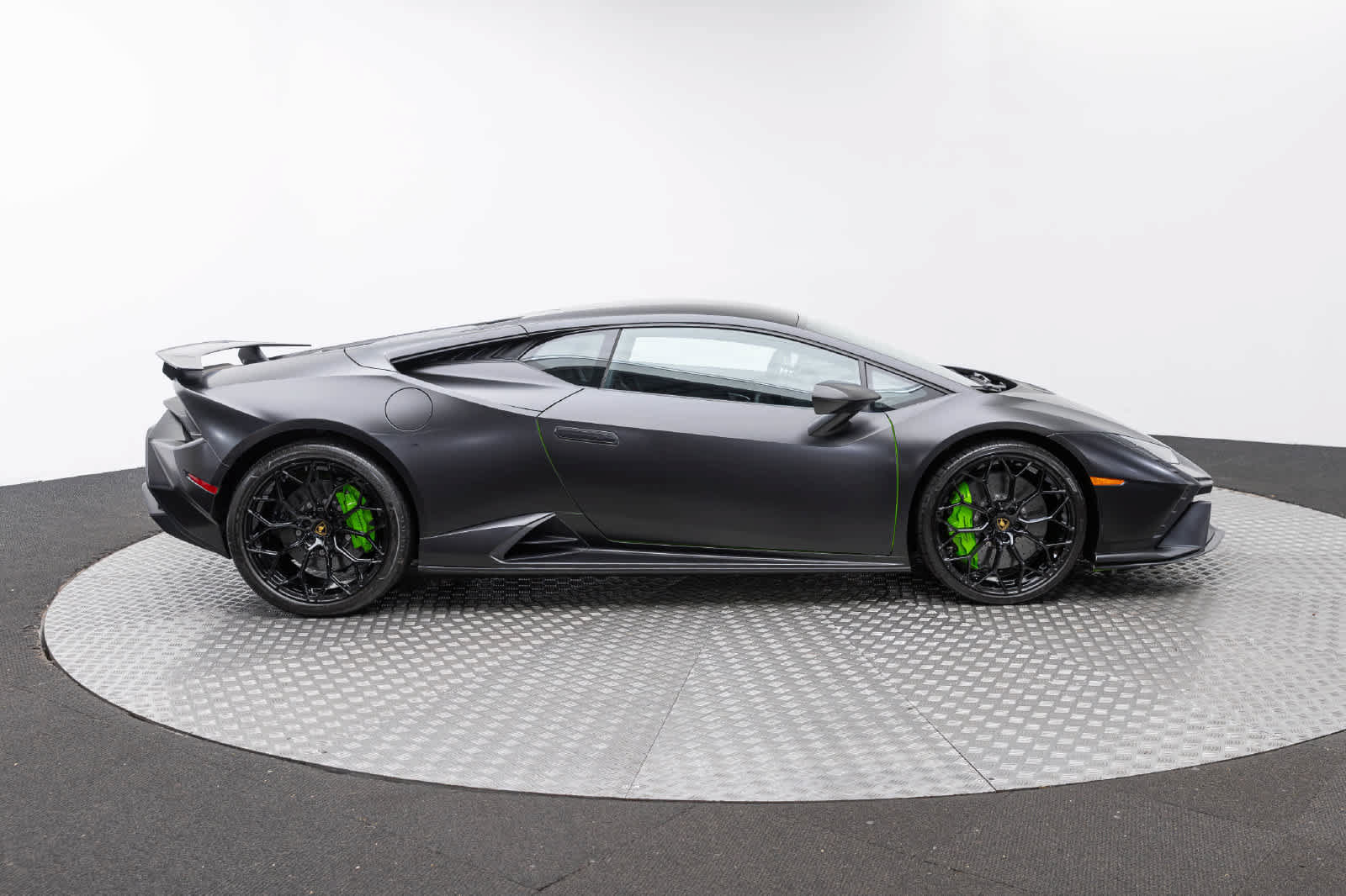 Used 2023 Lamborghini Huracan Tecnica RWD image 48