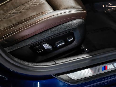 Used 2019 BMW M550i xDrive image 40