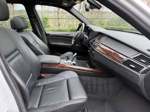 Used 2009 BMW X5 xDrive30i image 16