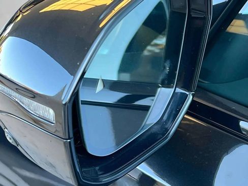 Used 2023 BMW 760i xDrive w/ Parking Assistance Package image 29