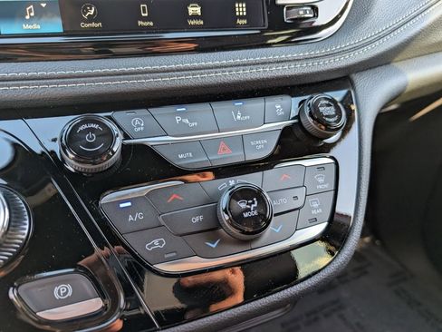 New 2026 Chrysler Pacifica Select image 27