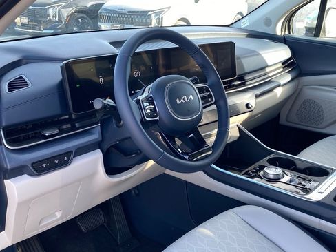 New 2026 Kia Carnival EX image 10