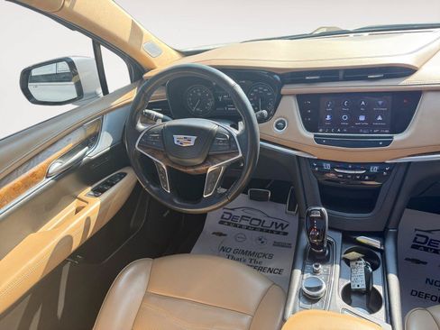 Used 2023 Cadillac XT5 Sportv w/ Platinum Package AWD/4WD image 11