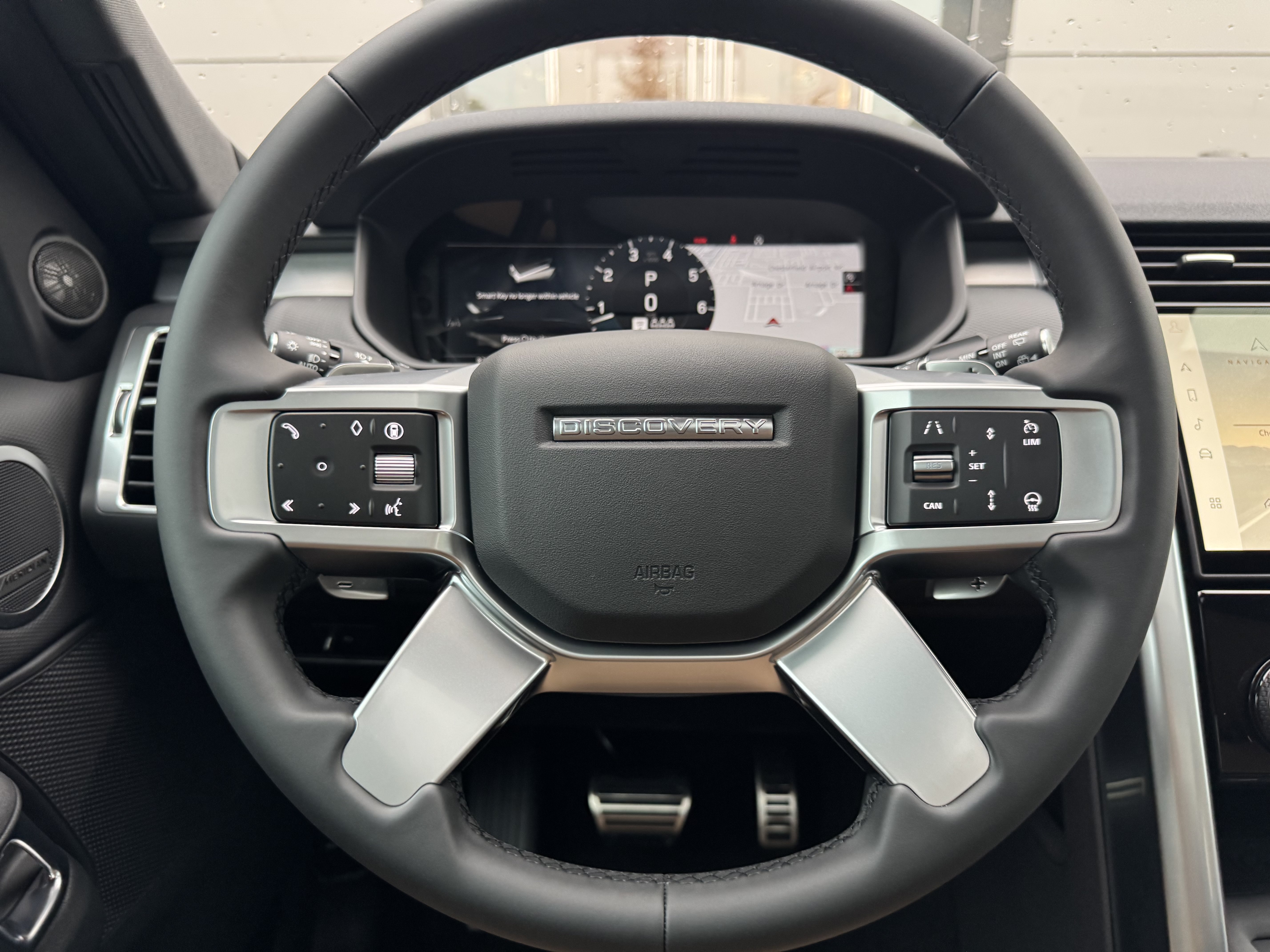 New 2026 Land Rover Discovery Dynamic SE AWD/4WD image 16
