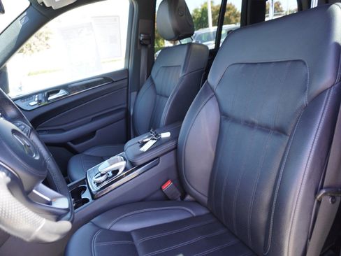 Used 2017 Mercedes-Benz GLS 450 4MATIC image 25