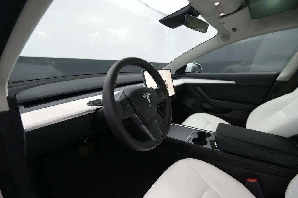 Used 2022 Tesla Model 3 Long Range AWD/4WD image 37
