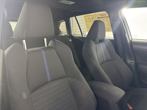 Used 2024 Toyota Corolla Cross AWD Hybrid w/ Moonroof Package image 28