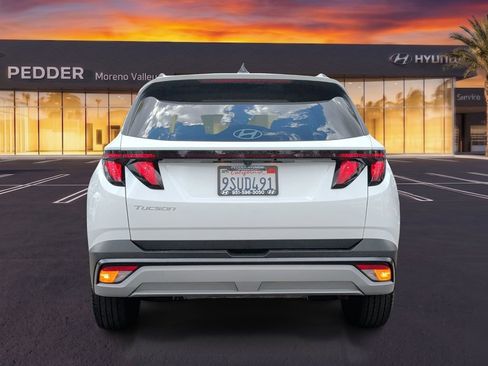 Certified 2025 Hyundai Tucson SEL FWD image 5