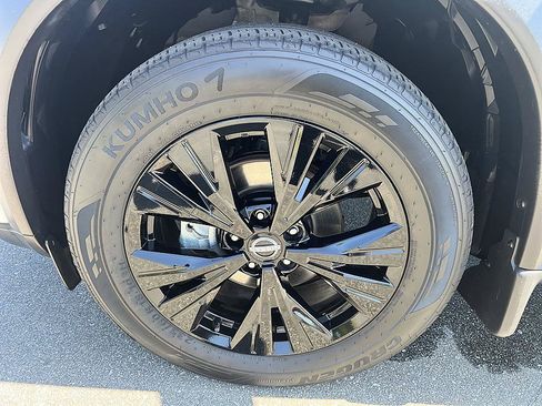 Certified 2023 Nissan Rogue SV w/ SV Premium B Package FWD image 9