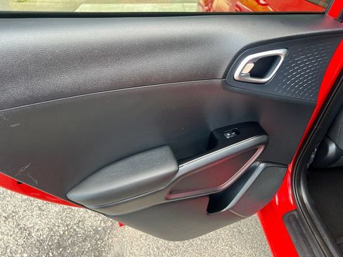 Certified 2022 Kia Soul GT-Line FWD image 12