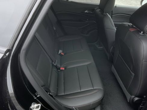 New 2026 Chevrolet Trax RS w/ Sunroof Package image 27