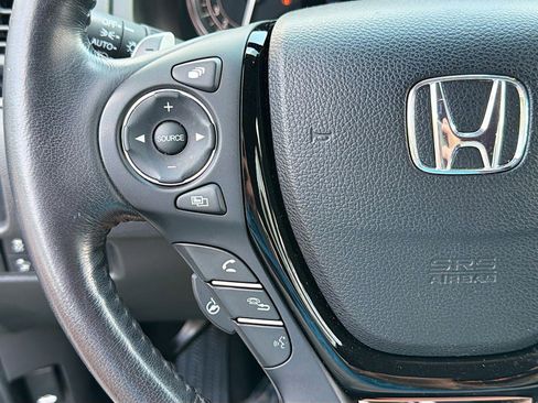 Used 2020 Honda Ridgeline RTL-E image 17