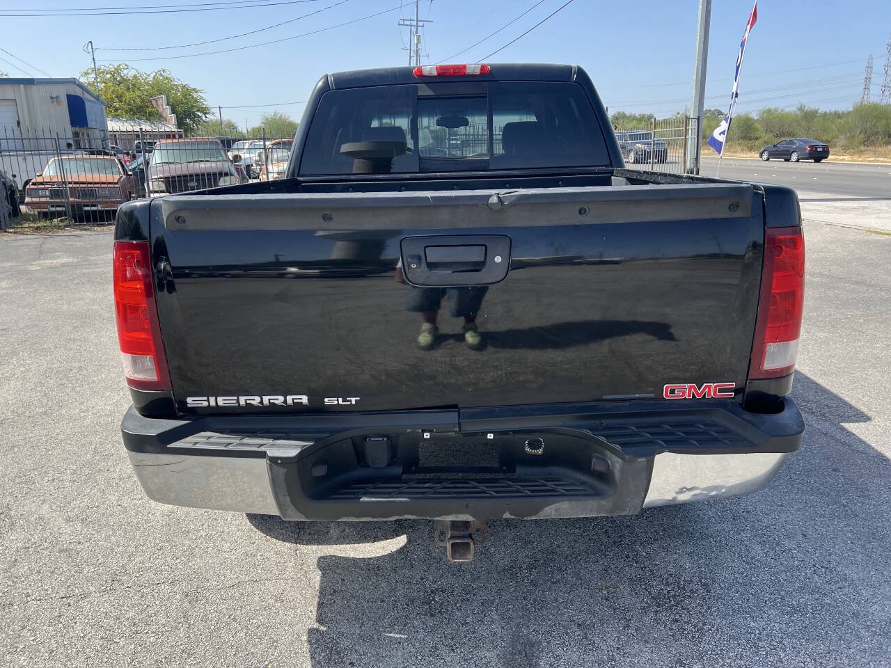 Used 2012 GMC Sierra 1500 SLT w/ SLT Convenience Package AWD/4WD image 9