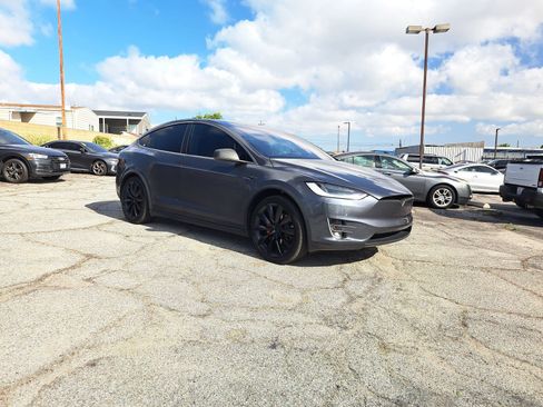 Used 2021 Tesla Model X Performance image 2