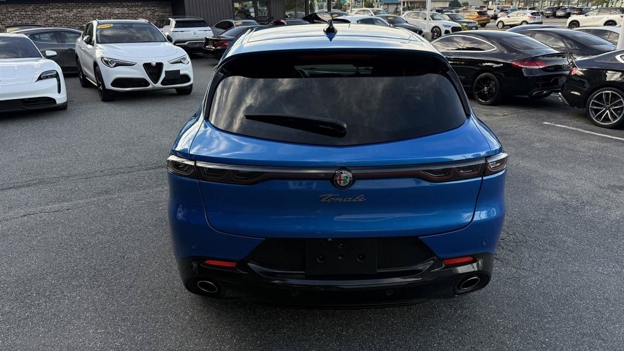 Used 2024 Alfa Romeo Tonale Veloce AWD/4WD image 16