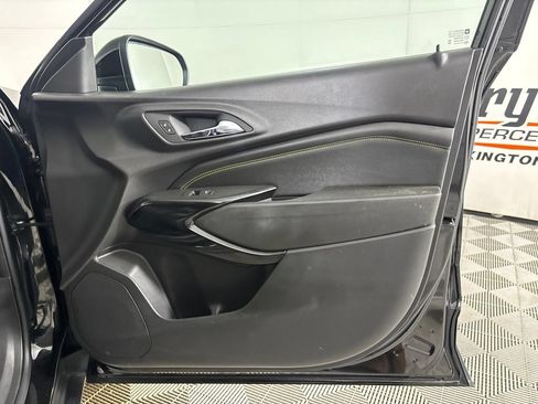 Used 2024 Chevrolet Trax LT FWD image 27
