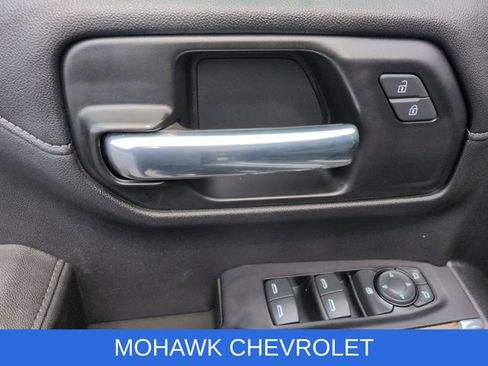 Used 2021 Chevrolet Silverado 1500 LT Trail Boss w/ Convenience Package II AWD/4WD image 24