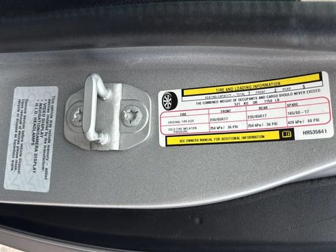 Used 2017 Chrysler Pacifica Touring-L FWD image 20