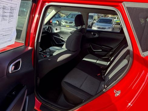 Used 2021 Kia Soul S image 15