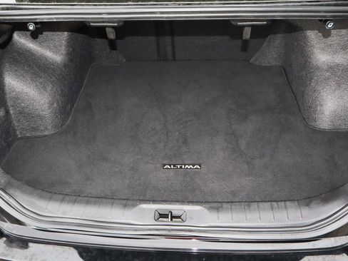 Used 2023 Nissan Altima 2.5 SV image 9