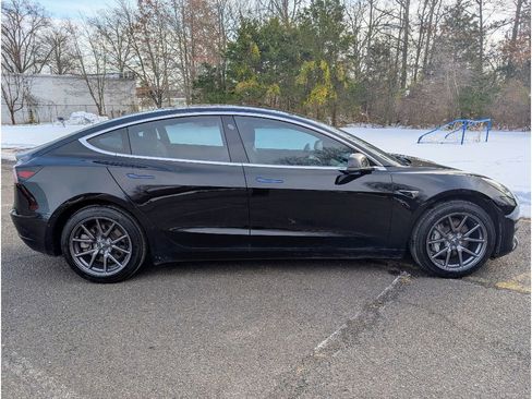 Used 2018 Tesla Model 3 Mid Range image 7