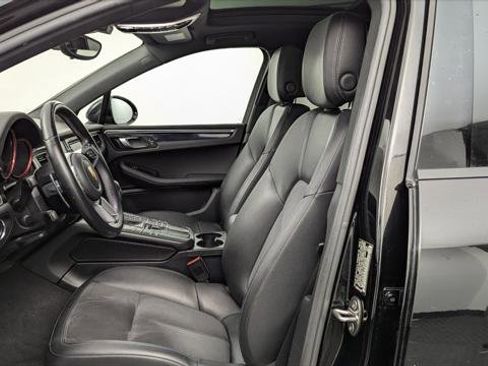 Used 2018 Porsche Macan Sport Edition image 14